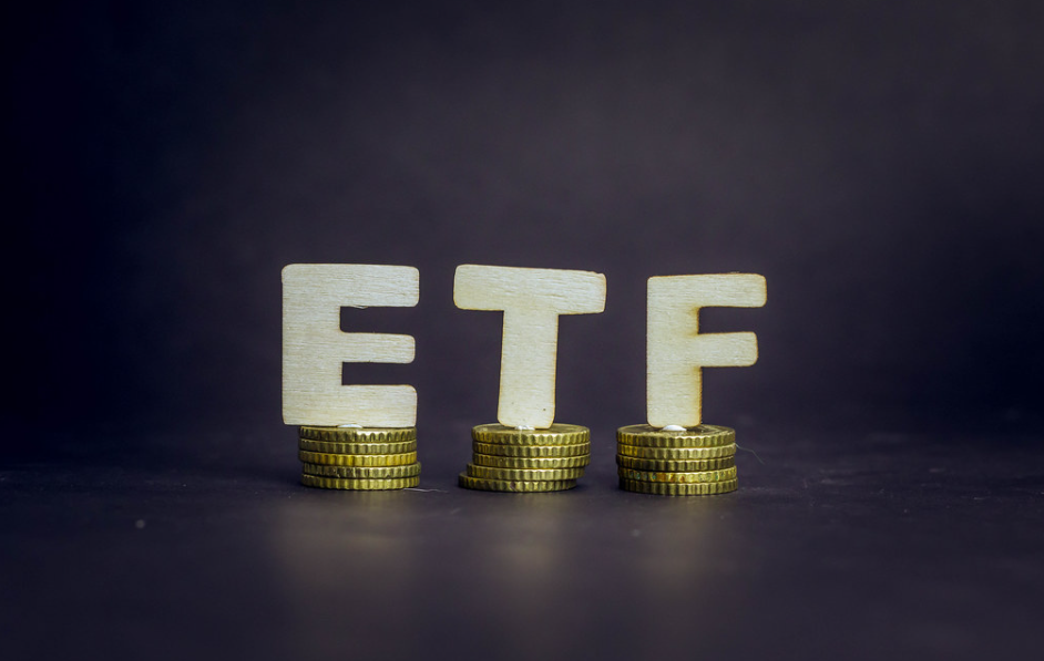 Top 5 Blockchain ETFs with Over 100% Returns in 2023