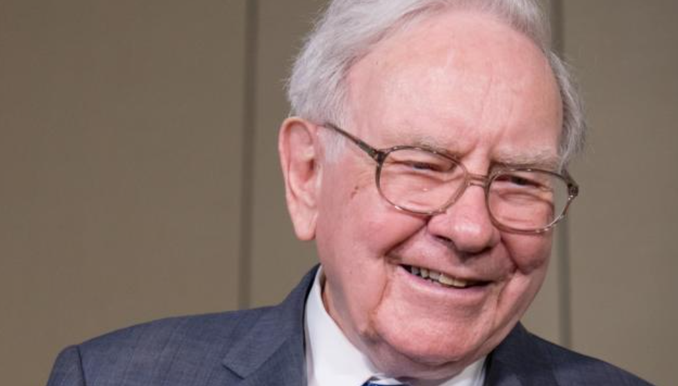 Buffett’s 2024: Top 3 AI Stocks in $358B Portfolio