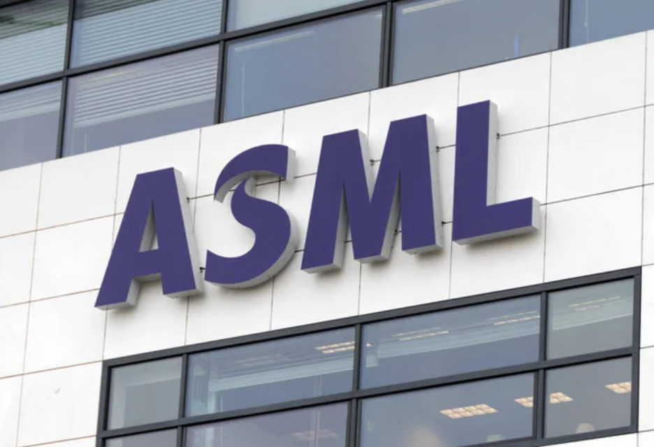 ASML Delivers Uplifting News to AI Bulls